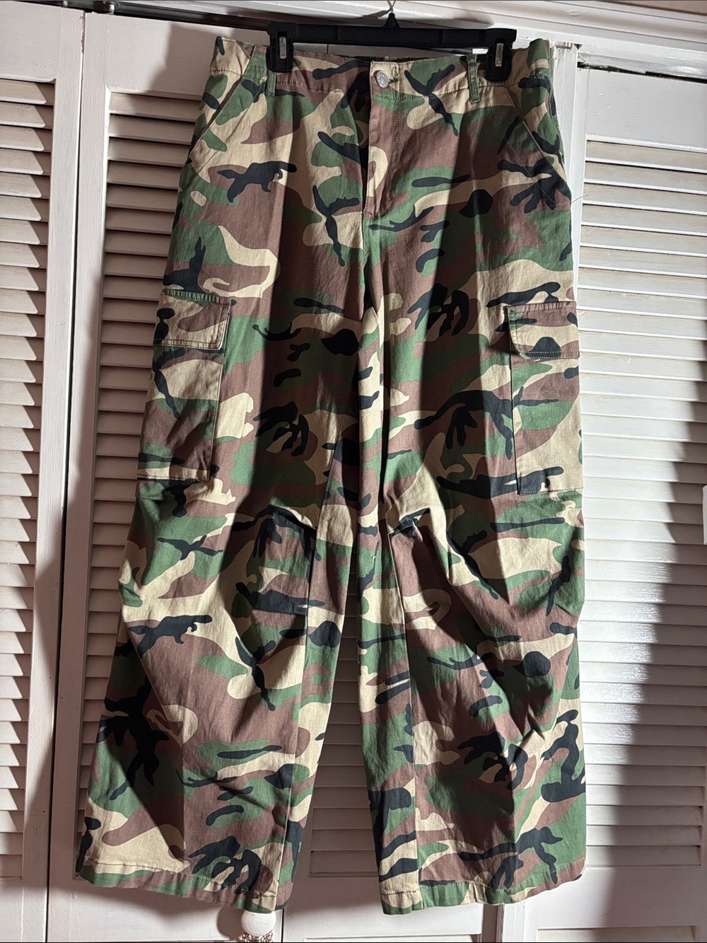 Camo Cargo Pants - Wide Leg